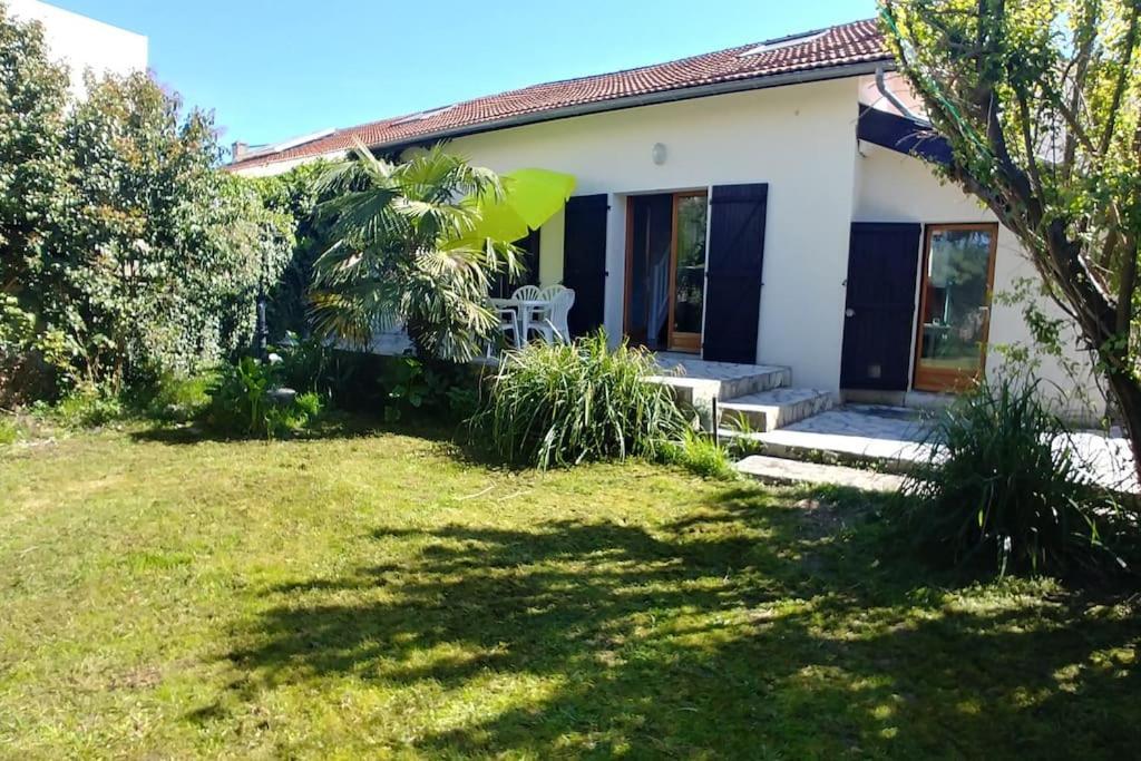 Comme A La Maison Cenon Exteriér fotografie