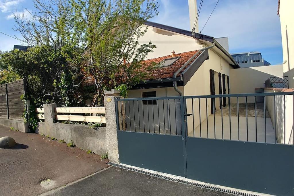 Comme A La Maison Cenon Exteriér fotografie